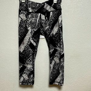 Lululemon atlético size 8